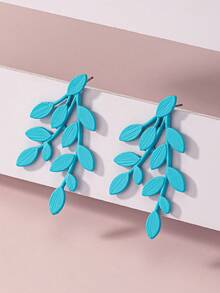 Leaf Design Stud Earrings - Yellow Gold - View 8