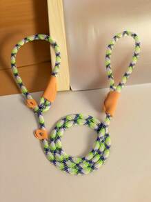 1 Piece Of Colorful Nylon Leash Dog Leash Dog Leash Walking Leash For Outdoor Walks. It Is Very Sturdy, Durable, And Beautiful. There Are Many Styles To Choose From, Suitable For Every Type Of Dog