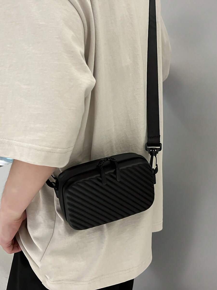 1 件男士时尚纯色模压盒形斜挎包，迷你压花邮差包适合外出、聚会、送礼