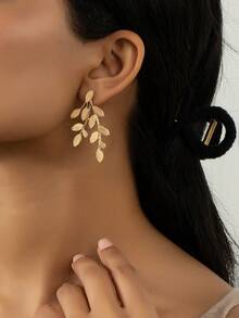 Leaf Design Stud Earrings - Yellow Gold - View 1
