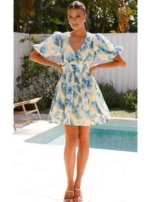 女士优雅花卉 V 领收腰花瓣袖 A 字迷你连衣裙，夏季海滩度假池畔花园 - 藍色 - 查看 7