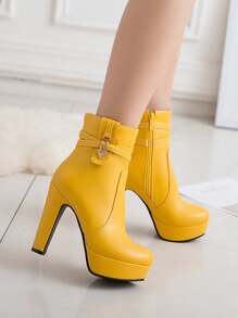 2024 Nouvelle arrivée Bottes courtes Automne Hiver pour Femmes, Bottes rétro de style britannique, Talon épais Plateforme imperméable Sexy Bottines