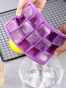 1 Purple Silicone 15 Grid Ice Box With Lid, Suitable For Household Square Ice Boxes, Ice Trays, Summer Ice Boxes And Ice Trays, Kitchen Accessories, Multiple Compartments, Homemade Refrigerator Ice Making Molds, Summer, Heat Reduction, Coolness