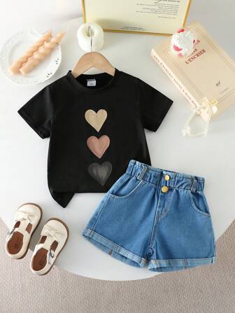 2 件/套女孩休闲渐变色心形印花短袖 T 恤和牛仔短裤套装，夏季日常穿着