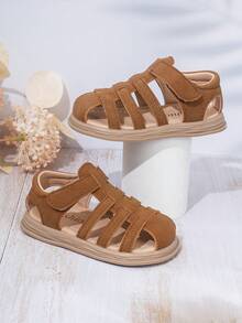 1 Pair Baby Sandals With Large Pu Surface, Anti-Slip Hook-And-Loop, Fashion Classic Beach Sandals, Suitable For Summer - Brown - View 2