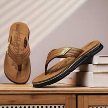 (Tamanho Pequeno) Chinelos Masculinos Novos para Verão 2025, Antiderrapantes e Antiodor para Uso Externo, Sandálias Esportivas Casuais para Praia