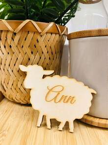 Tarjetas de elección de comidas personalizadas con diseño de oveja, tarjetas de lugar de boda, marcadores de lugar de comida de madera - color madera - Ver 2