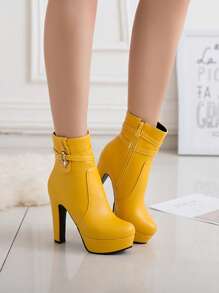 2024 Nouvelle arrivée Bottes courtes Automne Hiver pour Femmes, Bottes rétro de style britannique, Talon épais Plateforme imperméable Sexy Bottines