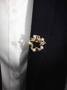 Fashionable And Elegant Rhinestone Embellished Scarf Clip - Gold (Pearl) - View 8