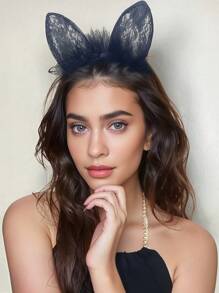 1 pièce Serre-tête élégant pour femmes avec oreilles de chat, dentelle et plumes moelleuses - accessoire cheveux en polyester non extensible pour le cosplay, les soirées déguisées, les événements extérieurs | Bandeau mode pour femmes (noir/blanc)