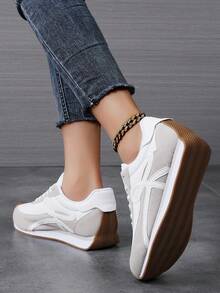 Fashionable Ladies' Sports Shoes, Non-Slip And Comfortable, Old Flower Style, Women's Casual Athletic Chunky Sneakers, New Arrival For Spring And Summer - Grey - View 2