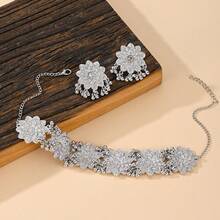 3pcs/Set Fashionable Bohemian Style Alloy Flower Design, Rhinestone, Charm Pendant Necklace +Earrings Jewelry Set Suitable For Women's Daily, Party Wear - 3-piece Set - View 4