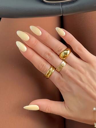 Mejore su aspecto instantáneamente con 24 piezas de uñas postizas artificiales de moda, elegantes uñas amarillas, glamorosas uñas amarillas de oca falsas que cubren toda la uña, set de uñas postizas para mujeres y niñas que incluye un salón de uñas con 1 pieza de gel de jalea y 1 lima. Envío aleatorio de gel de jalea.
