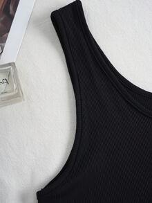 定制女士短袖背心，添加文字，选择您喜欢的颜色和字体，设计您专属的个性化印花短袖T恤，周年纪念礼物、情人节礼物，时尚、潮流、嘻哈、休闲、简约别致、个性化、定制、独特、男士服装、胶囊衣橱、男士基础/街头风格、送给他的理想礼物、男友、家人、朋友、生日礼物、度假/节日礼物、学校/比赛礼物、运动/攀岩礼物、黑色夏季礼物、健身服 - 黑色 - 查看 6