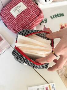 1 pieza Bolsa de maquillaje pequeña con diseño de acolchado en forma de corazón, estilo patchwork de 3 colores, para almacenar lápices labiales, joyas, pañuelos, toallas sanitarias, ideal como bolsa de cosméticos, bolsa de maquillaje, organizador de maquillaje, para viajes, bolsa de regalo de Navidad, bolsa de embrague / bolso pequeño, organizador de maquillaje, portabrochas, mini bolsa, bolsa de gran capacidad