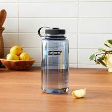 Nalgene - Botella de agua Tritan a prueba de fugas, sin BPA, boca ancha de 32 onzas, fabricada en los Estados Unidos para uso al aire última intervensión e hidratación diaria (gris con tapa negra) - Gris con tapa negra - Ver 6