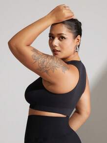 1pc Plus Size Women Seamless Supportive Sports Bra, Black Wireless Bra Padded, Suitable For Yoga, Fitness, Running, Gym