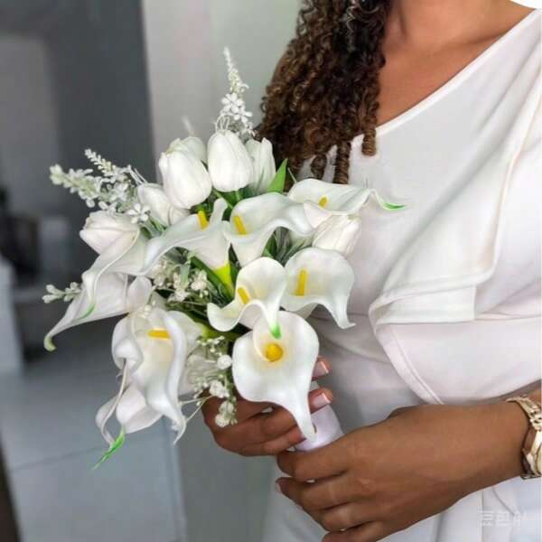 Weiße künstliche Calla Lilien Hochzeit Brautstrauß, Bräutigam Brautjungfern Hochzeitsblumen, Brautaccessoires, künstliche Blumen für Party, Zeremonie, Jahrestags-Tischdekoration