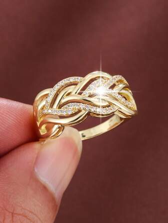 [Elegant Style] Elegant Golden-Tone Floral Design Ring With Sparkling Cubic Zirconia Stones For Women – Perfect For Casual Attire Or Gift Giving