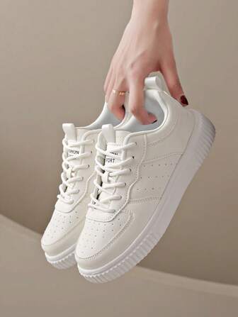 36-45系带休闲时尚运动鞋，高美感简约白鞋，百搭软底学生滑板鞋，防滑耐磨