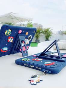 卡片夹儿童 iPad 保护套 1 件可调节卡通宇航员星空宇宙主题平板电脑支架保护套兼容三星 Galaxy TAB A7 A8 A9 Plus、Apple iPad Air2/iPad Mini/iPad 5/6/7/8/9/iPad Pro 11 第 10 代 - 藏蓝色 - 查看 42