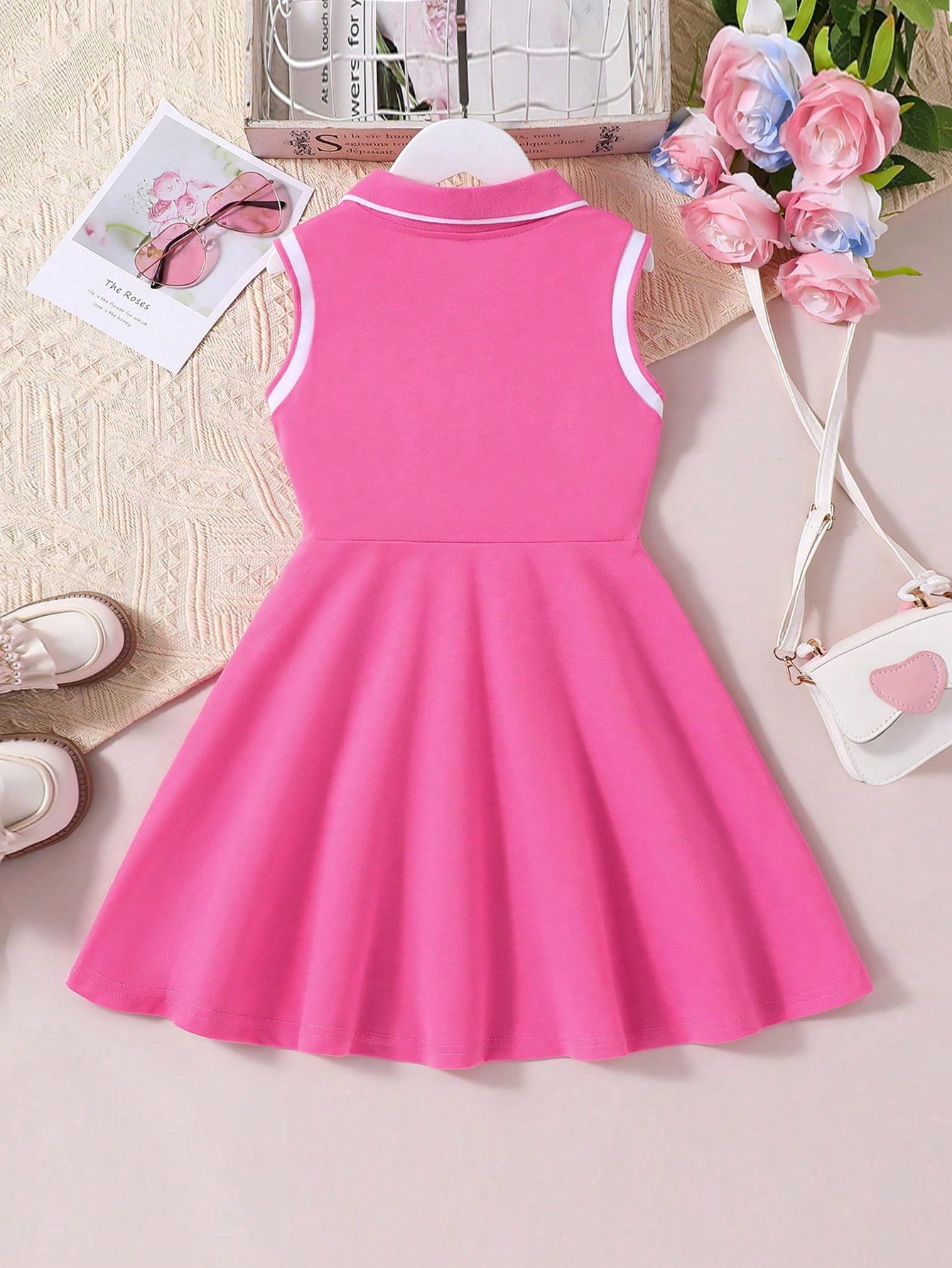 فستان كاجول بياقة بولو للفتيات الصغيرات ذي لون أحا...