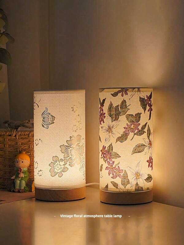 1pc LED Warm Light Fabric Table Lamp, USB Powered Bedside Night Light, Printed Creative Ambiance Light, Eye-Protective Warm Light Desk Lamp, With Fabric Lampshade And Wooden Base, Decor Lighting For Dorm, Bedroom, Office Desk, Holiday Gift - No Battery Required