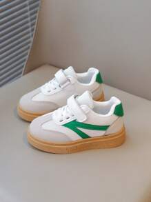 Nuevos zapatos deportivos para niños, zapatillas casuales antideslizantes de suela blanda para niñas y niños, diseño simple y de moda adecuado para niñas y niños, versátiles zapatos para skateboard, livianos y cómodos