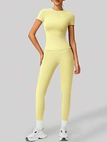 两件套女士柔软吸湿排汗圆领短袖上衣和弹力瑜伽裤 - 黃色 - 查看 2