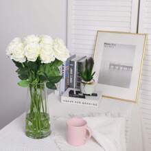 11 roses blanches artificielles et élégantes avec de longs tiges. Convient pour les compositions florales et la décoration intérieure. Cadeau romantique parfait pour le mariage, la Saint-Valentin, l'anniversaire et la fête des mères, sans vase