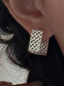 2pcs Hollow Weave Square Hoop Earrings, Fashionable Minimalist Silver-Tone Copper Hoops, Suitable For Ladies Daily Wear, Dating, Party, Holiday Gift, Jewelry Present