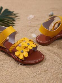 1 paire de sandales de plage mode pour adolescentes roses, en matériau PU souple et unicolore, avec décoration florale brillante, design à bande avec fermeture , bout rond, confort plat, sandales romaines mignonnes, convient aux filles de 3 à 15 ans, pour un usage quotidien, la plage, nouveautés d'été