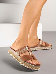Flip-Flops Decorated With Braid On A Thick Sole - Camel - View 2