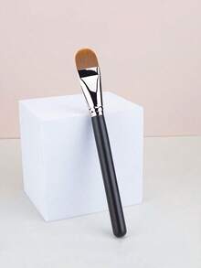 1支升级版DM-191扁平圆形超薄化妆刷，适用于专业粉底和遮瑕修容，可用作粉底刷、遮瑕刷、腮红刷、修容刷、腮红刷、古铜粉刷、散粉刷等。