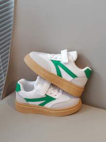 Nuevos zapatos deportivos para niños, zapatillas casuales antideslizantes de suela blanda para niñas y niños, diseño simple y de moda adecuado para niñas y niños, versátiles zapatos para skateboard, livianos y cómodos