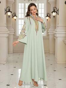 中东 V 领长裙，常规剪裁，纹理面料，常规袖，抽绳，刺绣和水钻装饰，奢华优雅的阿拉伯女式 Jalabiya Abaya 长袍 - 綠色 - 查看 6