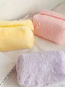 [拉链收纳袋]毛绒化妆包，小众设计，可爱奢华感，方便收纳袋，大容量洗漱包，分类多层包，舒适毛绒化妆品收纳包-便携式化妆品收纳包，文具收纳包，拉链袋。，铅笔盒，铅笔袋，书包