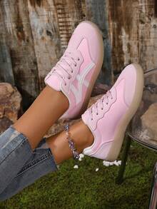 新款绒面革拼接系带女式休闲运动鞋，轻便厚底运动鞋，适合春秋季户外、学生、滑板运动