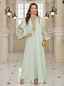 中东 V 领长裙，常规剪裁，纹理面料，常规袖，抽绳，刺绣和水钻装饰，奢华优雅的阿拉伯女式 Jalabiya Abaya 长袍 - 綠色 - 查看 2
