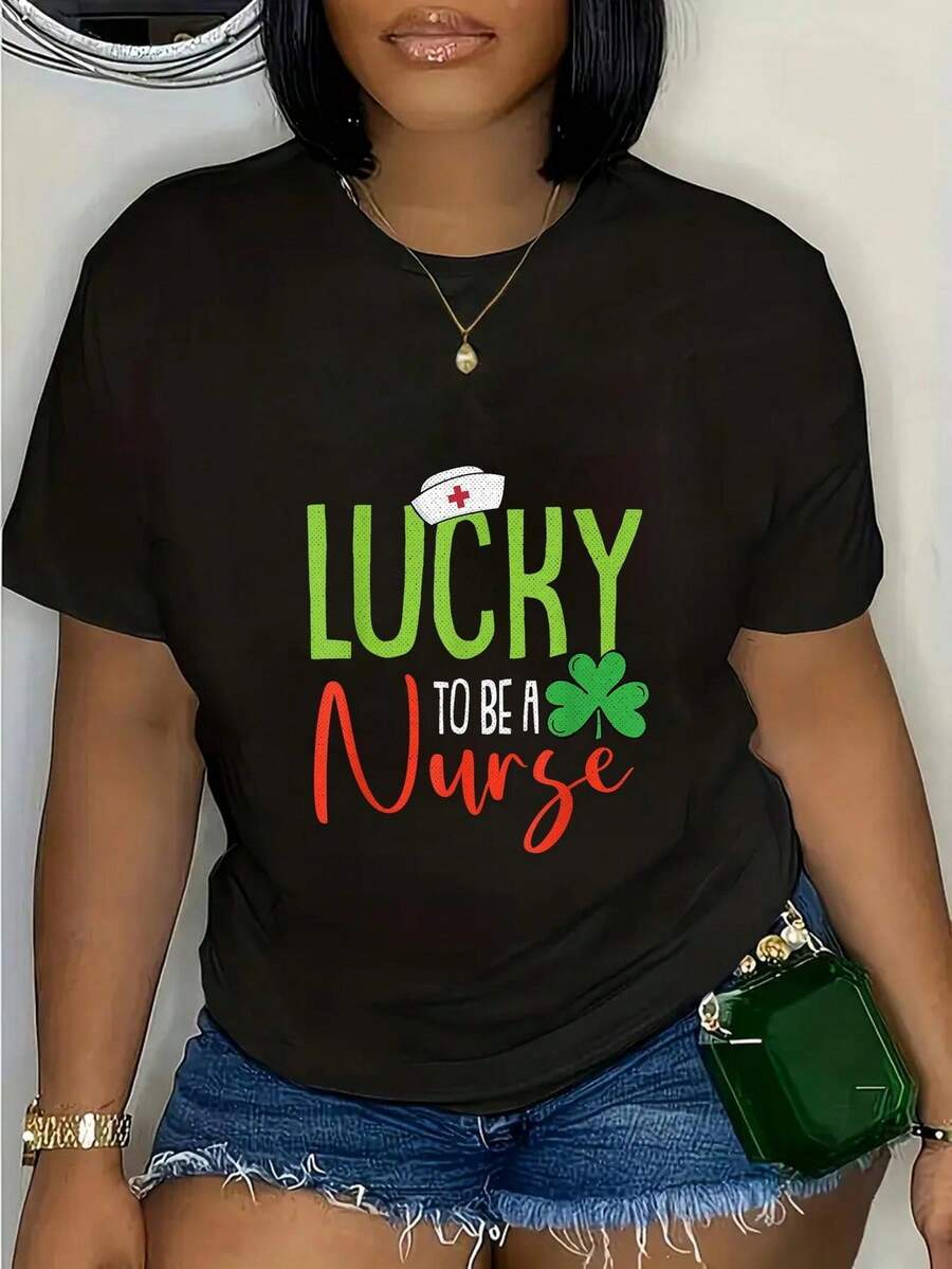 Lucky to Be a Nurse Camiseta de algodón negra para mujer, camiseta estampada con cuello redondo y manga corta de 180 g con diseño de trébol y gorro de enfermera, top gráfico informal del día de San Patricio - Negro - Ver 1