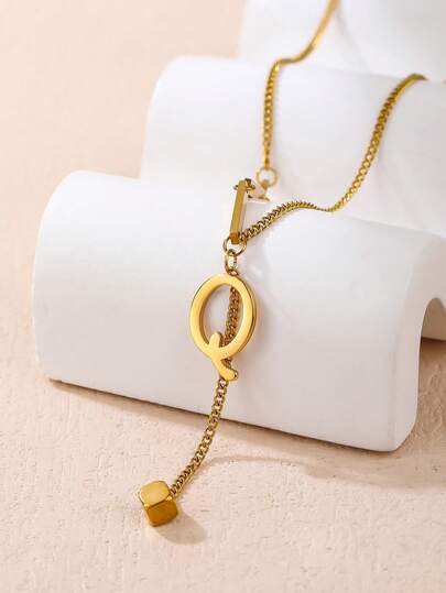 1 pieza Collar minimalista con borla de letra de acero inoxidable para mujer, joyería de borla cuadrada de letra inglesa de acero de titanio chapado en oro de 18K, adecuado para uso diario y como regalo