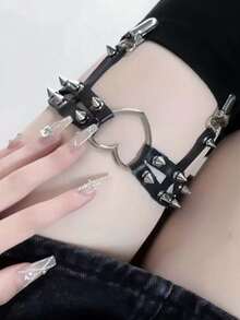 Heart Punk PU Leather Garter Belt / Leg Chain - Black - View 6