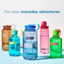 Nalgene - Botella de agua Tritan a prueba de fugas, sin BPA, boca ancha de 32 onzas, fabricada en los Estados Unidos para uso al aire última intervensión e hidratación diaria (gris con tapa negra) - Gris con tapa negra - Ver 10
