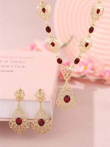 An Arabic-Style Set Of Fashionable And Popular Palace Hollow-Out Diamond-Inlaid Teardrop Pendant, Earrings, And Necklace Combo For Brides To Wear At Weddings, Banquets, Parties And Dance Parties.