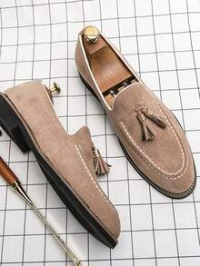 男士休闲一脚蹬乐福鞋，时尚绒面流苏船鞋，商务工作日常莫卡辛鞋，全年男士鞋履 - 米色 - 查看 10