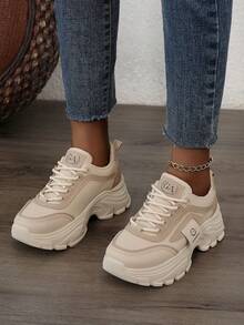 女士厚底运动鞋，2025新款春秋轻便厚底鞋，适合春秋运动风格，女式系带小白鞋 - 卡其色 - 查看 4
