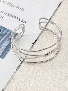 1 pieza Brazalete de metal con líneas cruzadas