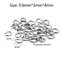 Ahknormailcui Anel elíptico rígido banhado a ouro, 100 peças/lote, de aço inoxidável, com divisão de 0,5 mm/0,6 mm/0,7 mm de espessura, anel pendente oval dourado, conector de anel de salto que pode ser aberto para fazer joias, acessórios faça você mesmo