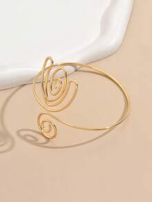 1pc Exaggerated Glamorous Hollow Geometric Flower Design Cuff Bracelet For Women - Golden - View 4