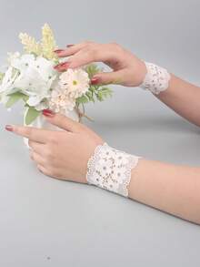 1 Pair Women Stretchy Lace Flower Design Wrist Sleeves, Sweet & Cute, Suitable For All Seasons, Sun Protection, Decorative For Weddings, Costume, Formal Occasions - Multicolor - View 6